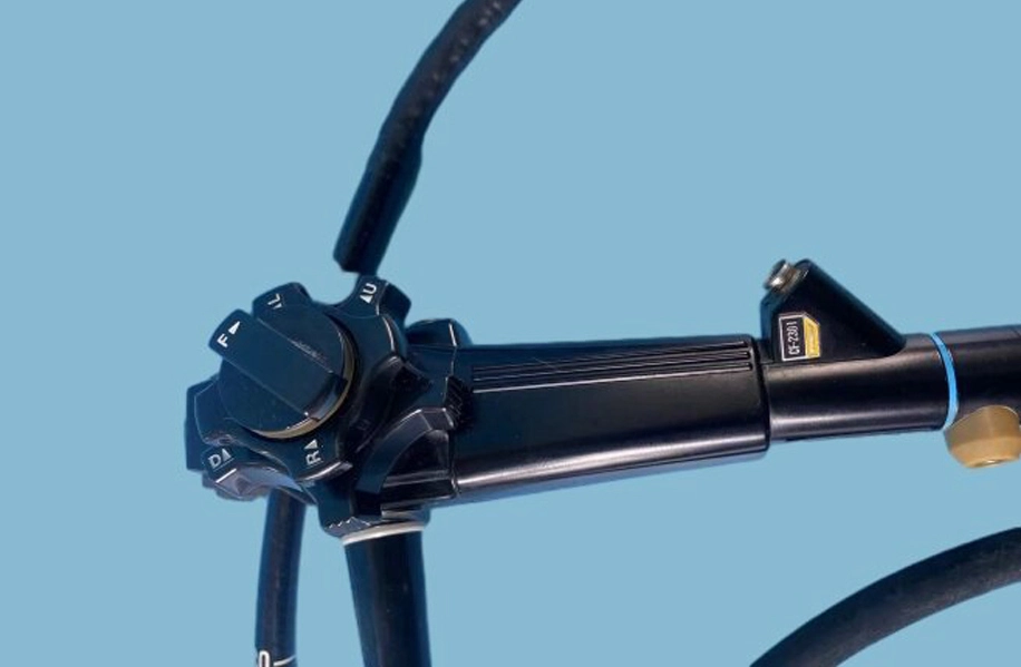 Olympus-CF-230I-video-colonoscope-04