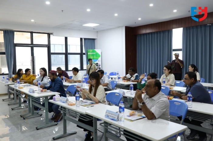visit-exchange-with-medical-experts-from-bangladesh04.jpg